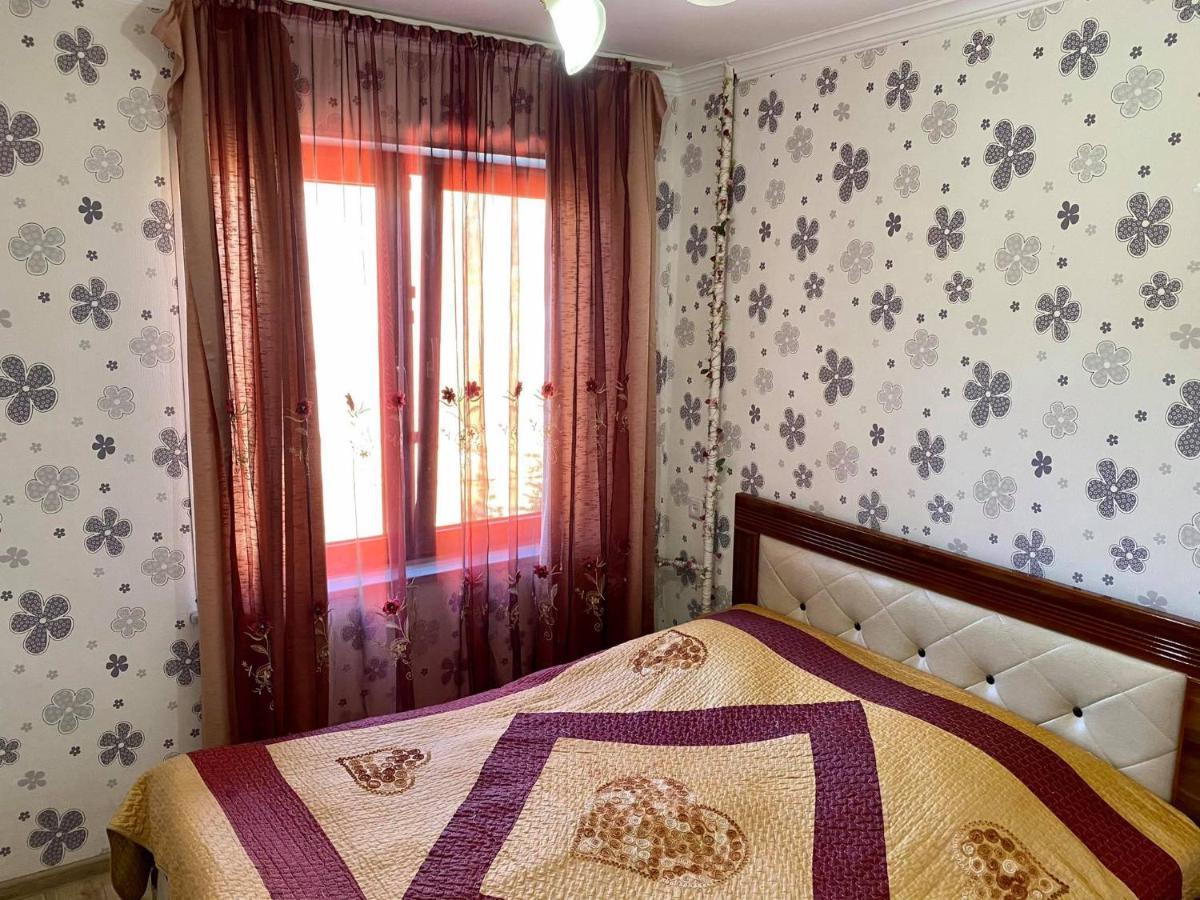 Apartment In Kutaisi Varlamishvili Экстерьер фото